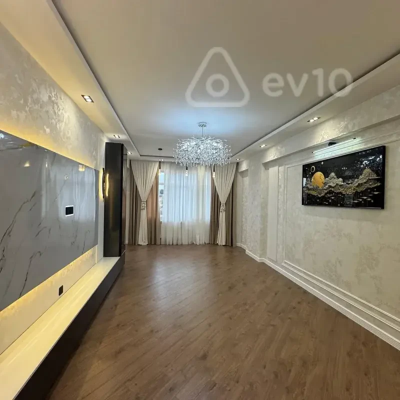 Satılır 3 otaqlı yeni tikili 130 m²