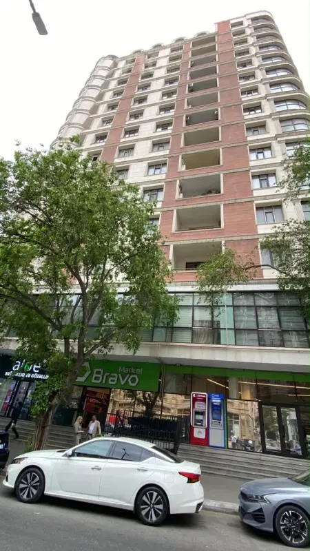 Satılır 5 otaqlı yeni tikili 218 m²