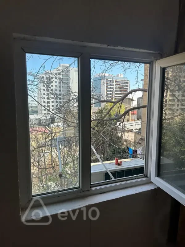 Satılır 1 otaqlı həyət evi 16 m²