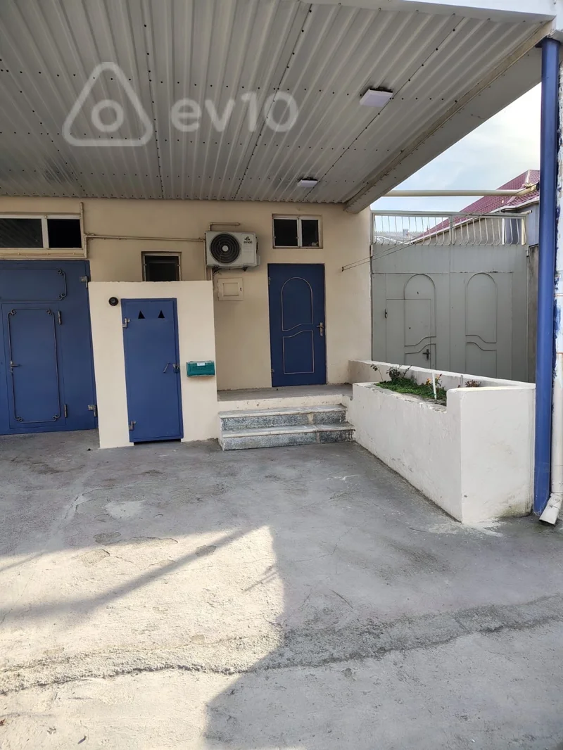 Kirayə verilir 3 otaqlı həyət evi 80 m²