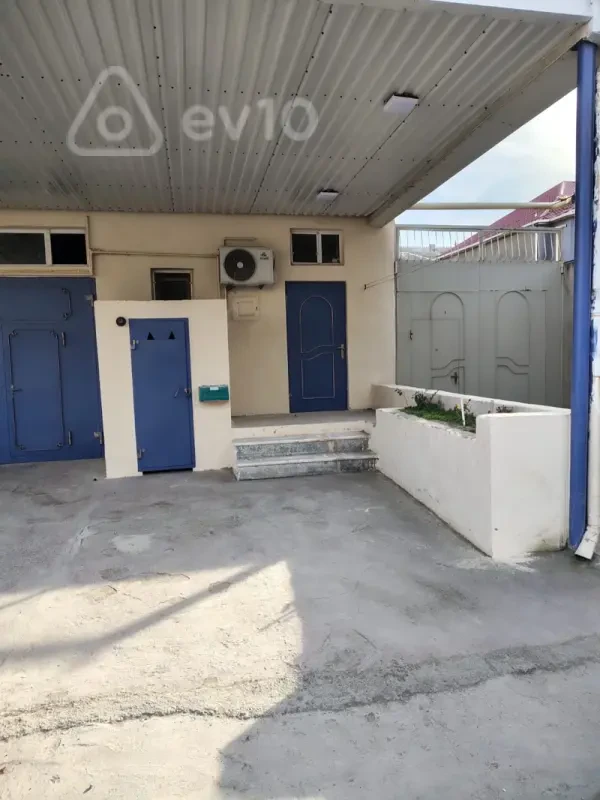 Kirayə verilir 3 otaqlı həyət evi 80 m²