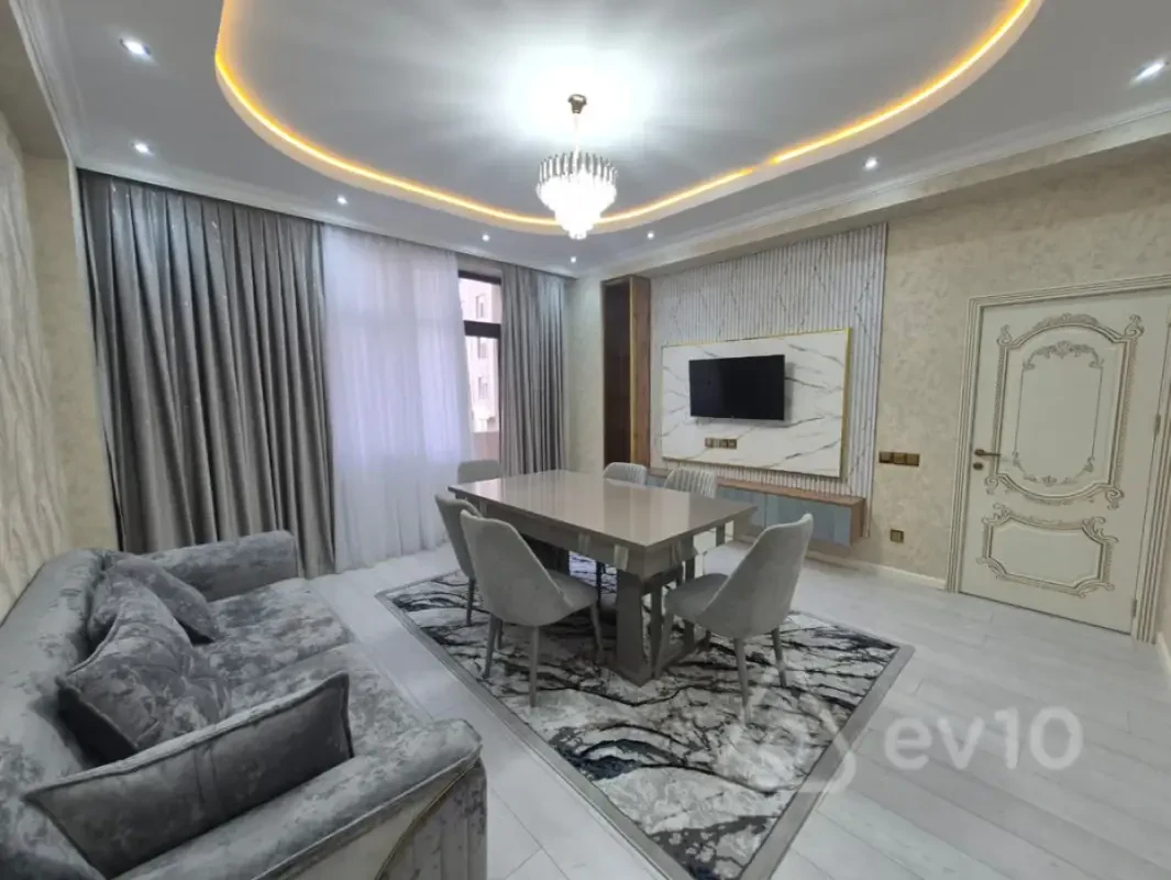 Kirayə verilir 2 otaqlı yeni tikili 72 m²