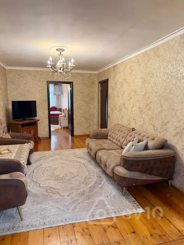 Satılır 3 otaqlı köhnə tikili 60 m²