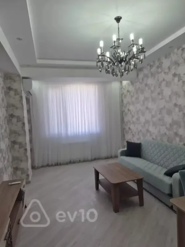 Kirayə verilir 3 otaqlı yeni tikili 100 m²