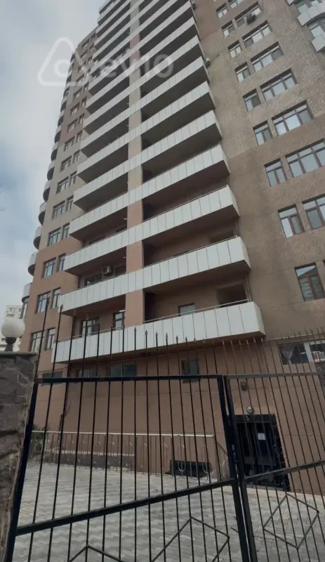 Satılır 3 otaqlı yeni tikili 120 m²