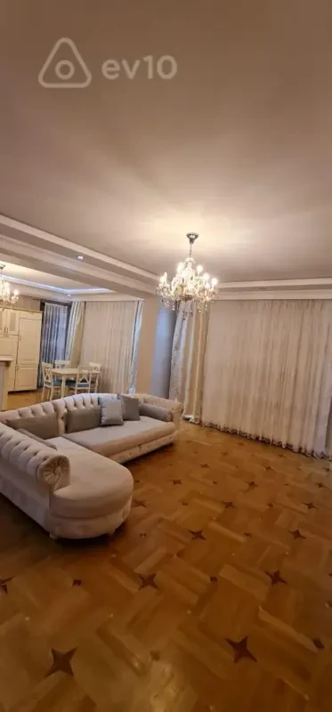Kirayə verilir 3 otaqlı yeni tikili 155 m²
