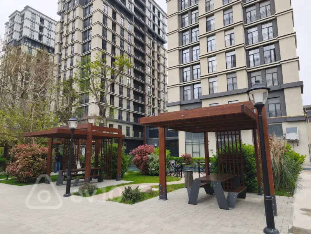 Kirayə verilir 2 otaqlı yeni tikili 65 m²
