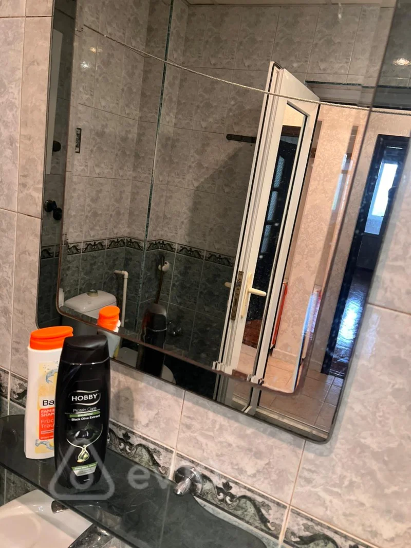 Kirayə verilir 3 otaqlı köhnə tikili 85 m²