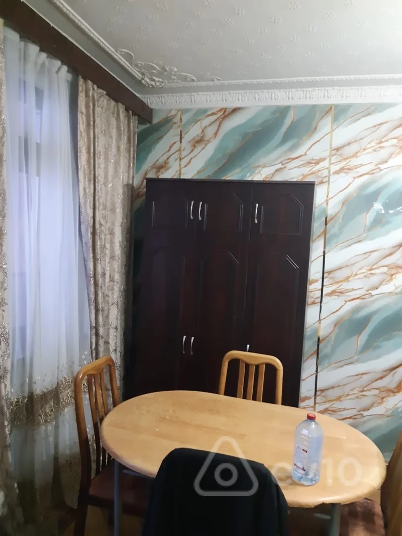 Kirayə verilir 1 otaqlı köhnə tikili 45 m²