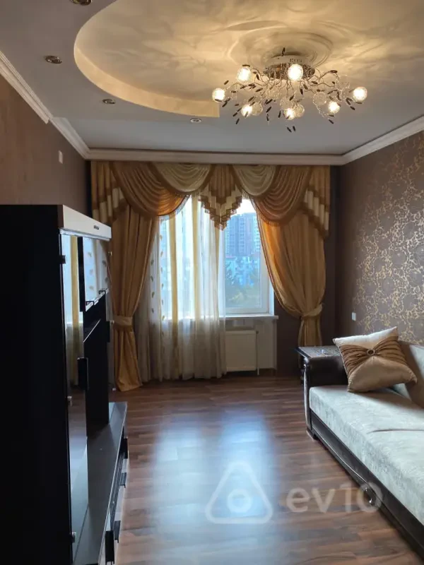 Kirayə verilir 2 otaqlı köhnə tikili 65 m²
