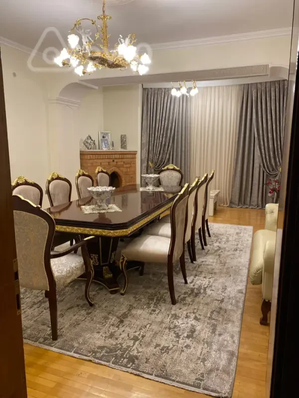 Kirayə verilir 4 otaqlı yeni tikili 160 m²