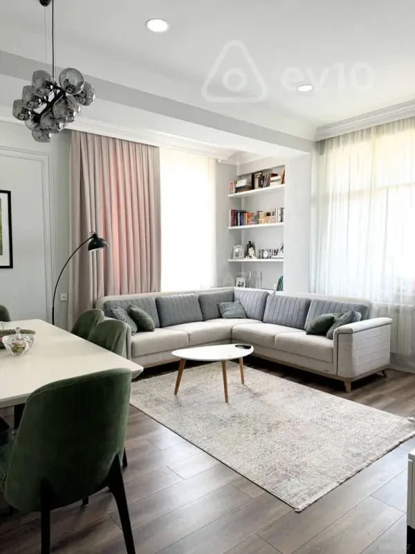 Kirayə verilir 2 otaqlı yeni tikili 80 m²