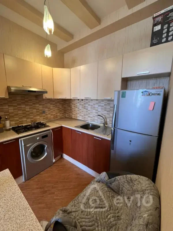Kirayə verilir 2 otaqlı yeni tikili 80 m²