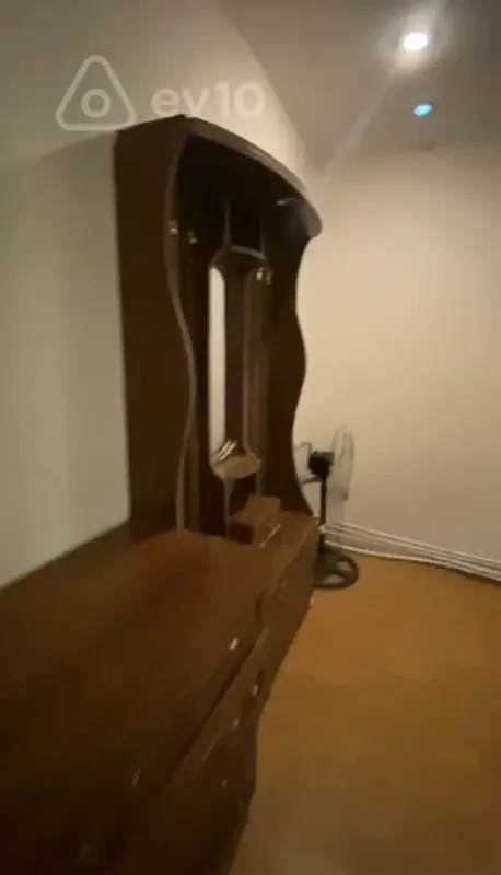 Kirayə verilir 1 otaqlı köhnə tikili 20 m²