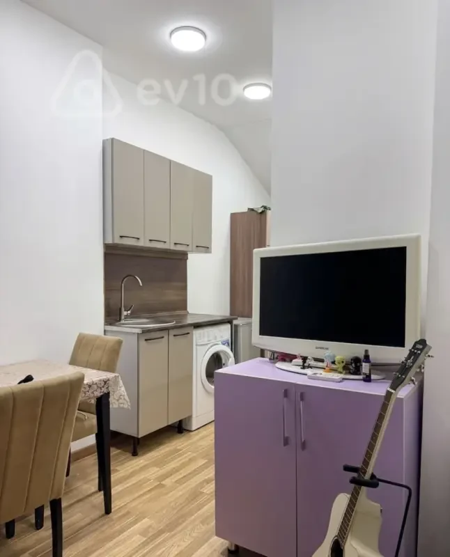 Kirayə verilir 1 otaqlı yeni tikili 100 m²