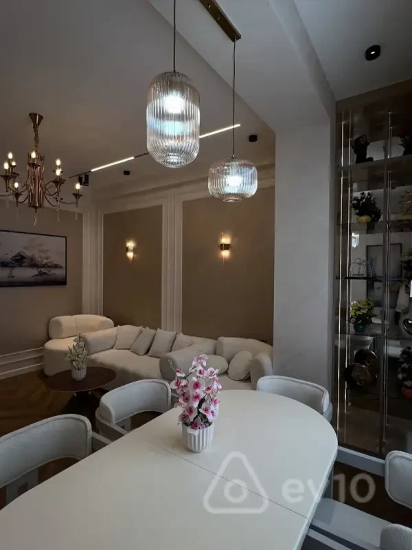 Kirayə verilir 2 otaqlı yeni tikili 70 m²