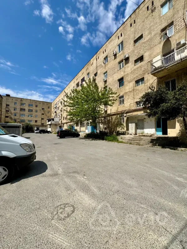 Satılır 2 otaqlı köhnə tikili 60 m²