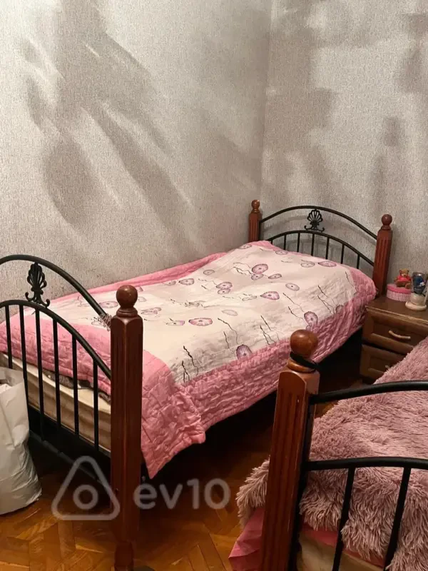 Kirayə verilir 3 otaqlı köhnə tikili 110 m²