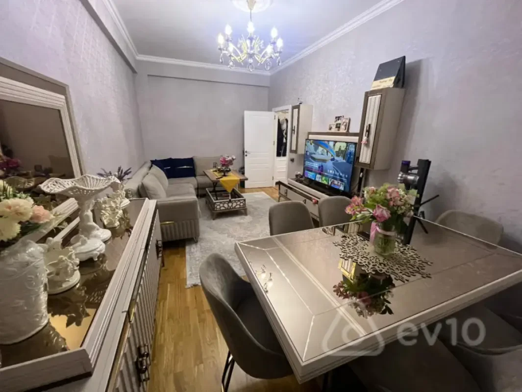 Satılır 2 otaqlı yeni tikili 64 m²