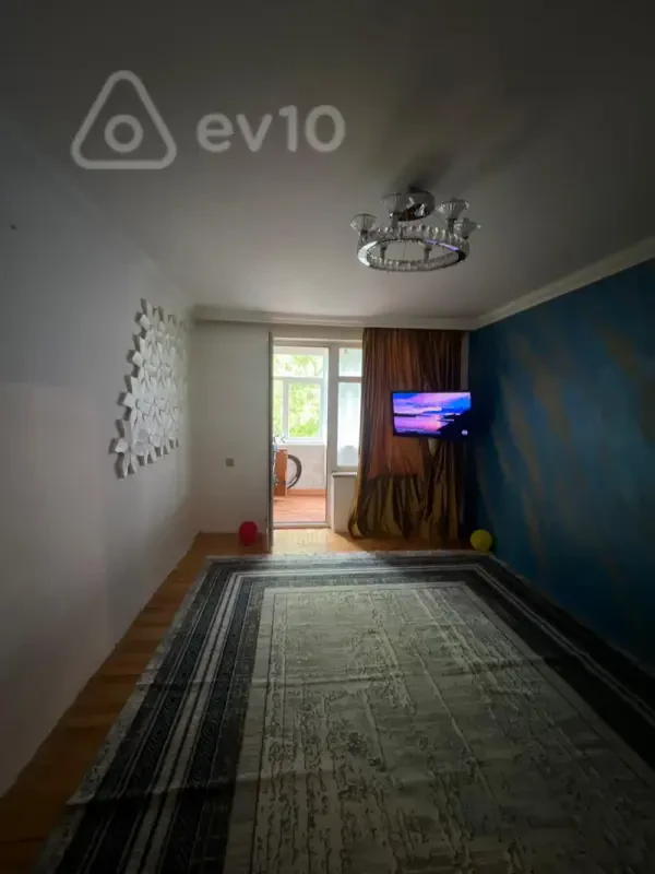 Satılır 3 otaqlı köhnə tikili 70 m²