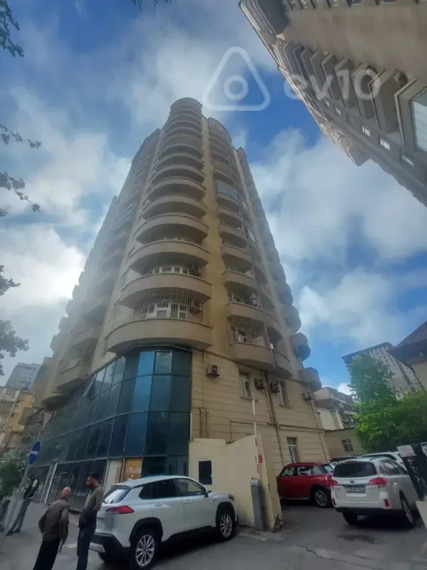Kirayə verilir 2 otaqlı yeni tikili 95 m²