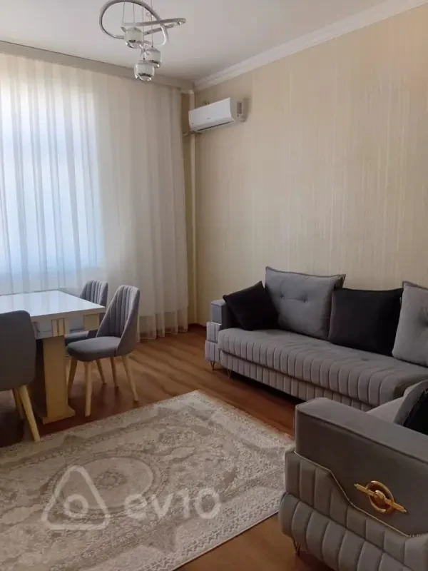 Kirayə verilir 3 otaqlı yeni tikili 80 m²