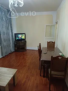Kirayə verilir 2 otaqlı köhnə tikili 60 m² — Bakı, Binəqədi 2 otaq 60.00 m²