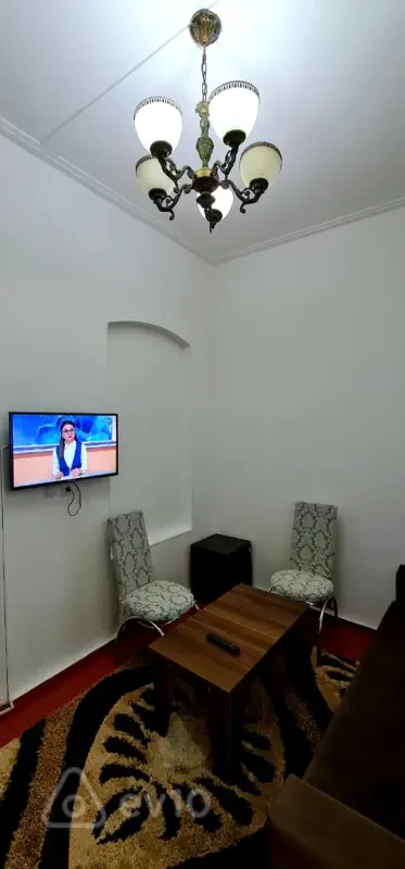 Kirayə verilir 2 otaqlı köhnə tikili 55 m²