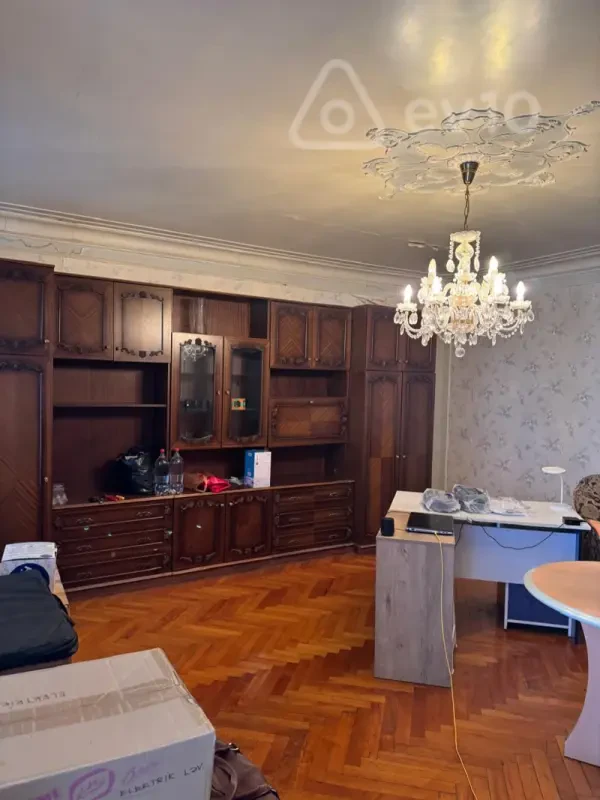 Kirayə verilir 3 otaqlı köhnə tikili 70 m²