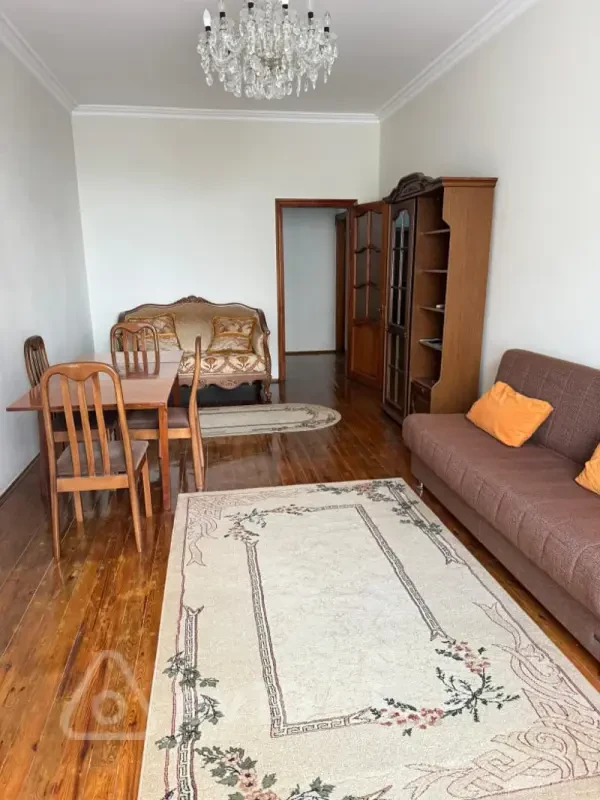 Kirayə verilir 2 otaqlı yeni tikili 80 m²
