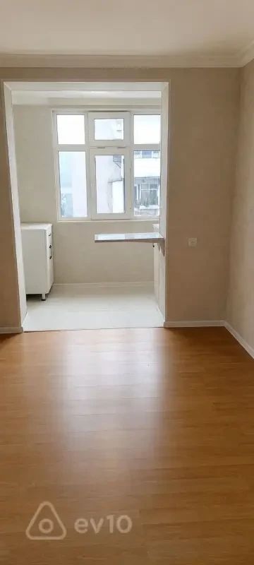 Satılır 2 otaqlı köhnə tikili 35 m²