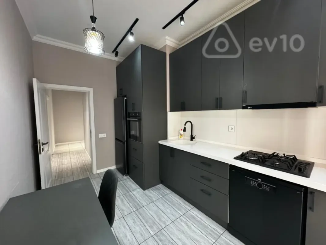 Kirayə verilir 2 otaqlı yeni tikili 86 m²