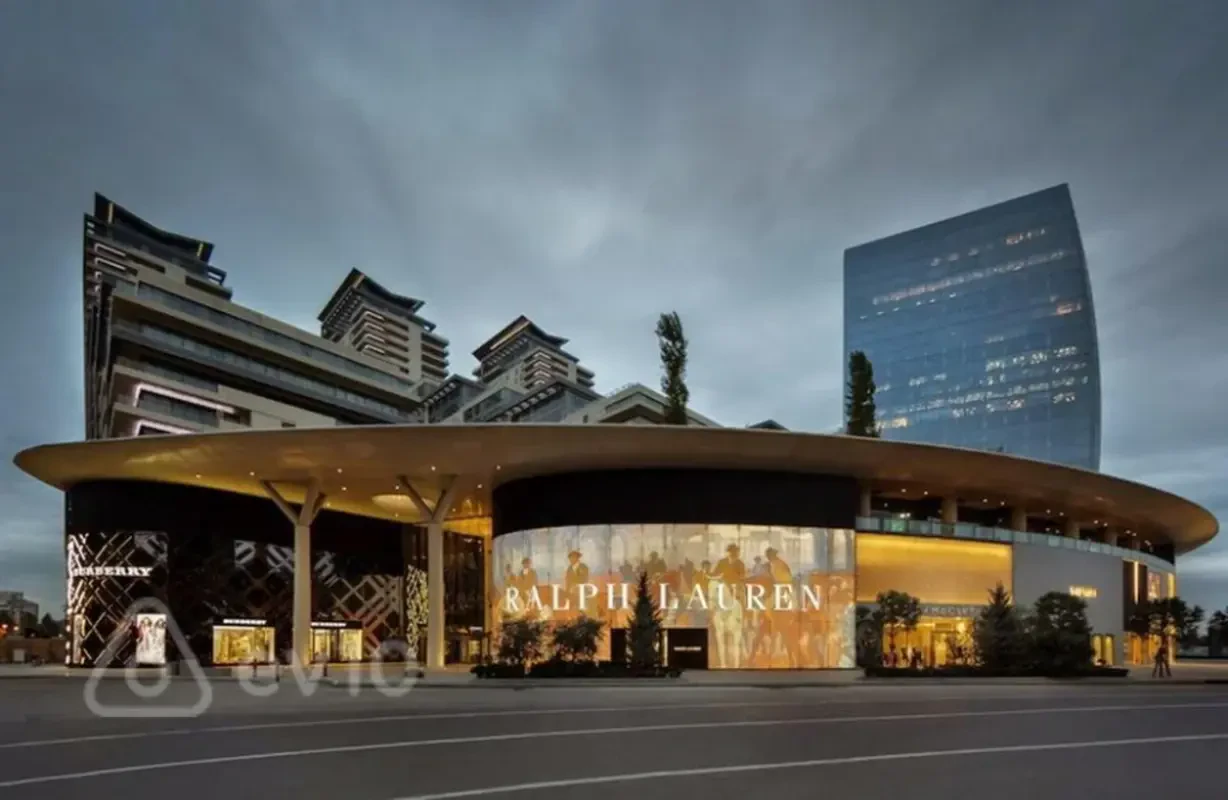 Kirayə verilir 4 otaqlı yeni tikili 180 m²