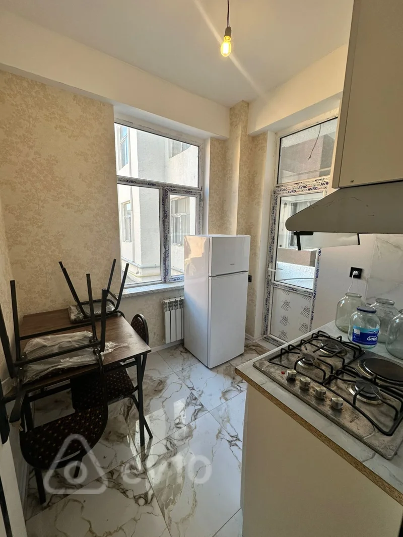 Kirayə verilir 2 otaqlı yeni tikili 45 m²