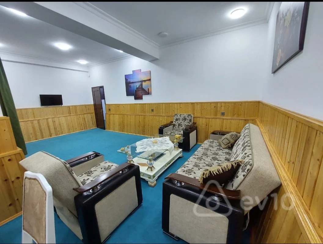 Kirayə verilir 3 otaqlı yeni tikili 150 m²