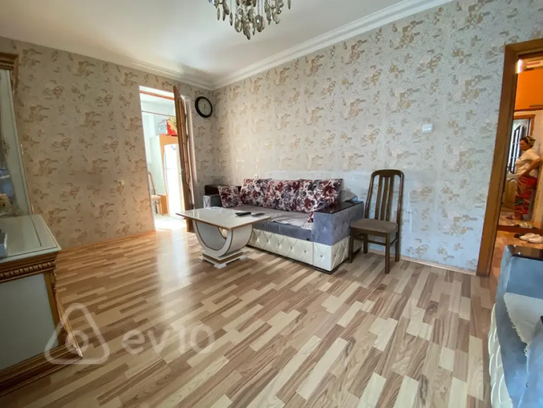 Kirayə verilir 2 otaqlı köhnə tikili 50 m²