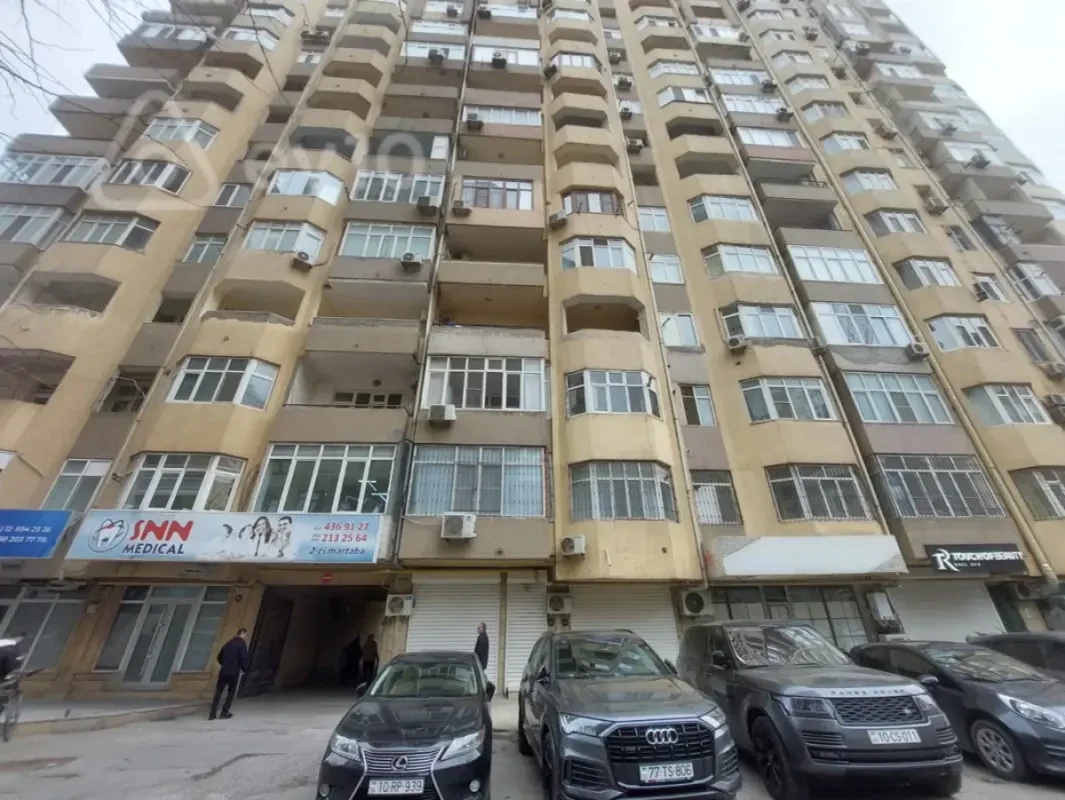 Satılır 3 otaqlı yeni tikili 125 m²