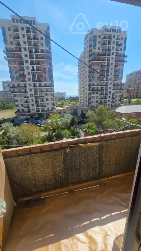 Kirayə verilir 3 otaqlı köhnə tikili 60 m²
