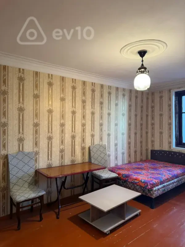 Kirayə verilir 1 otaqlı köhnə tikili 35 m²