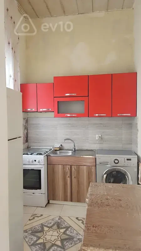 Kirayə verilir 1 otaqlı həyət evi 40 m²