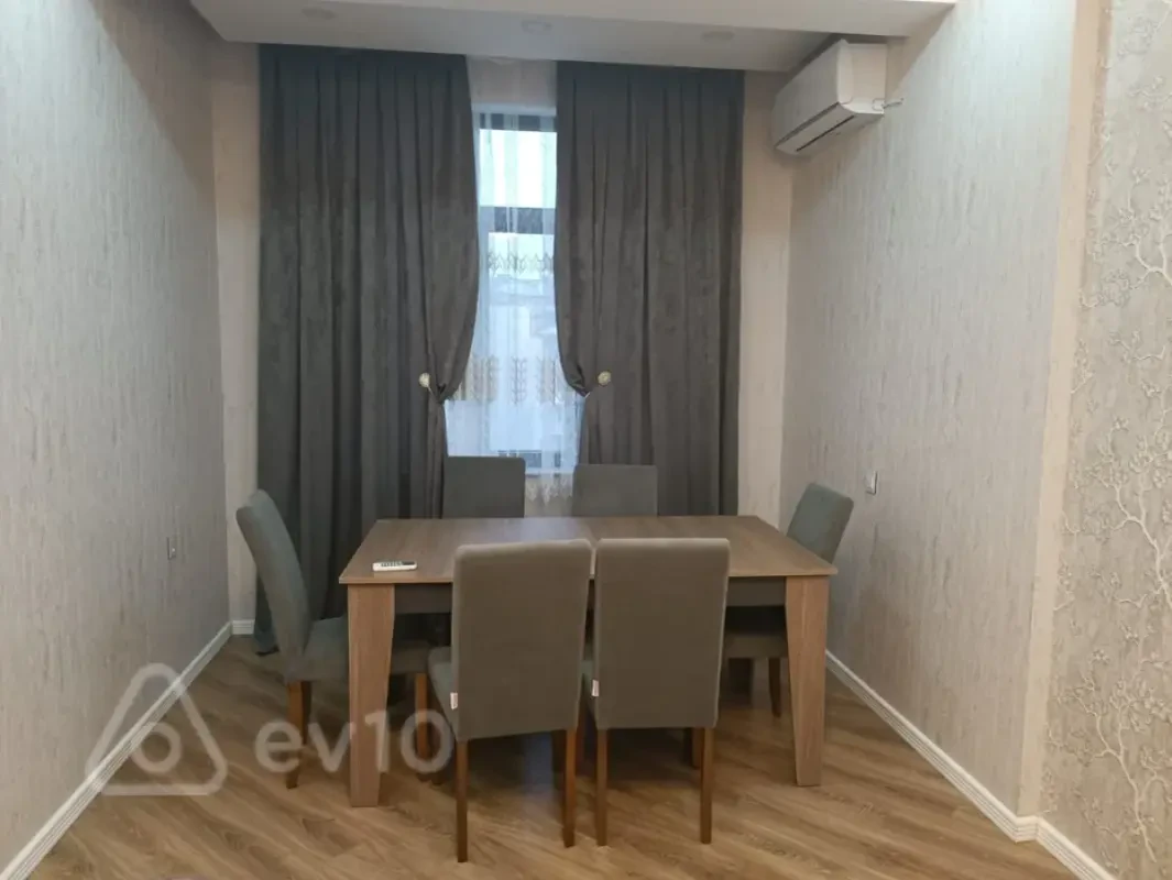 Kirayə verilir 2 otaqlı yeni tikili 65 m²
