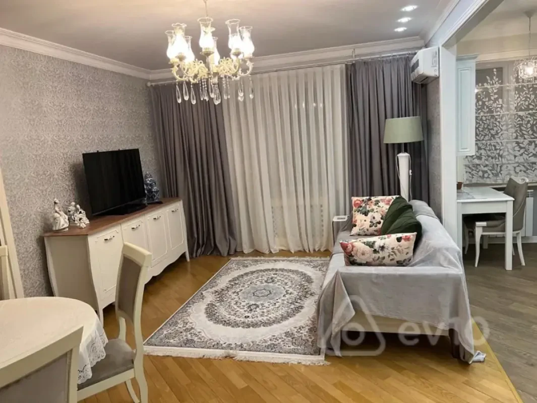 Kirayə verilir 3 otaqlı köhnə tikili 73 m²