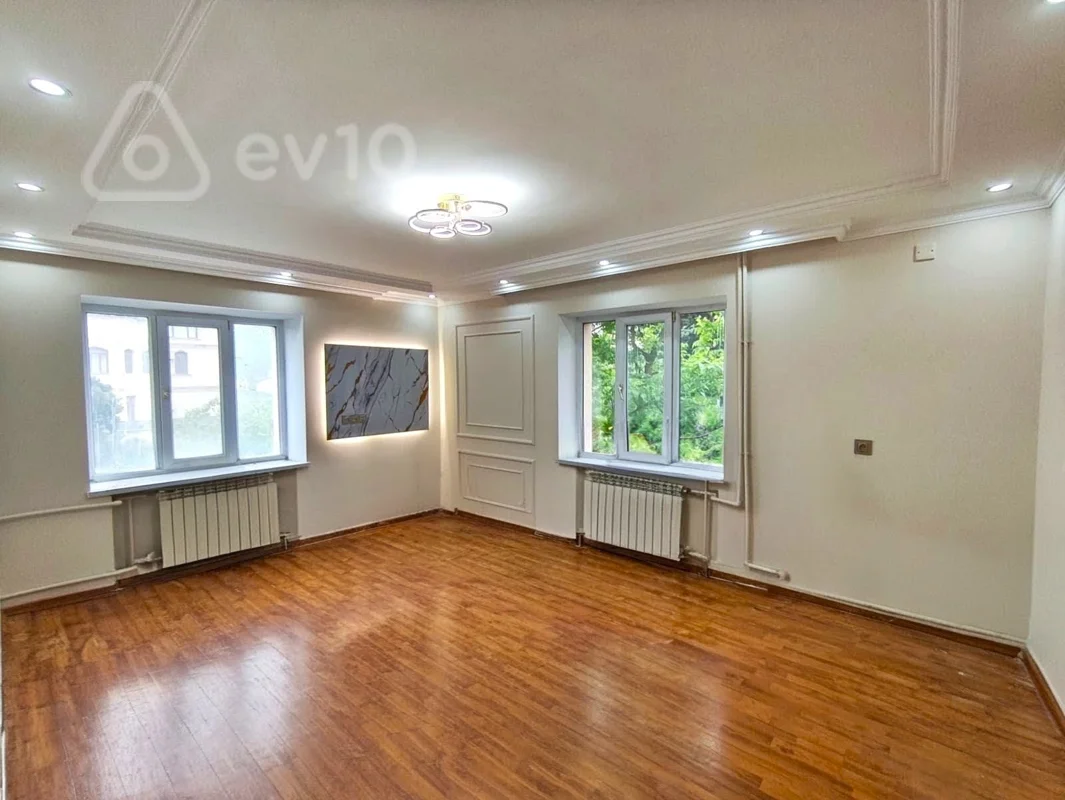Kirayə verilir 3 otaqlı köhnə tikili 80 m²