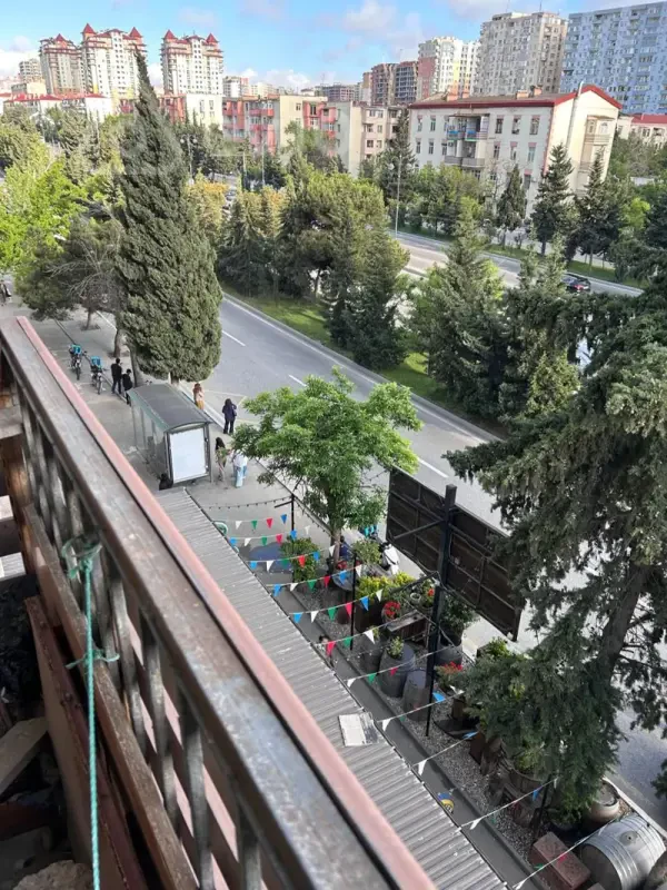 Satılır 3 otaqlı köhnə tikili 63 m²