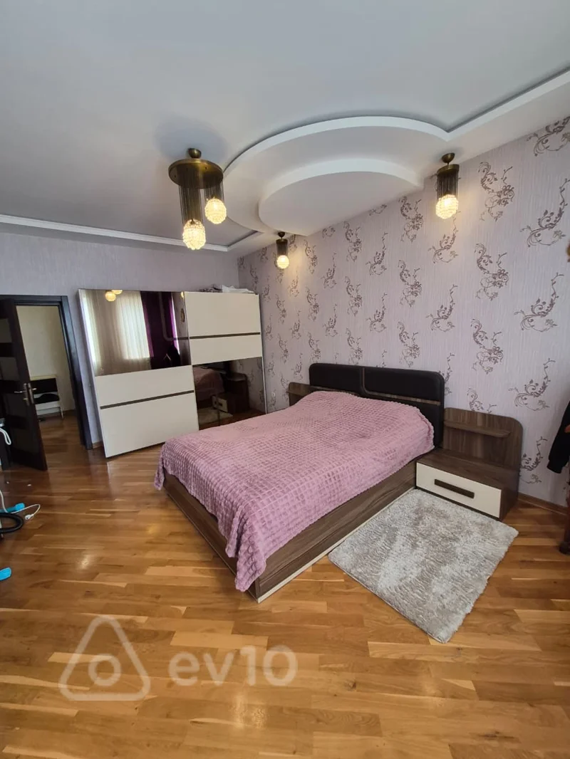 Satılır 3 otaqlı yeni tikili 110 m²