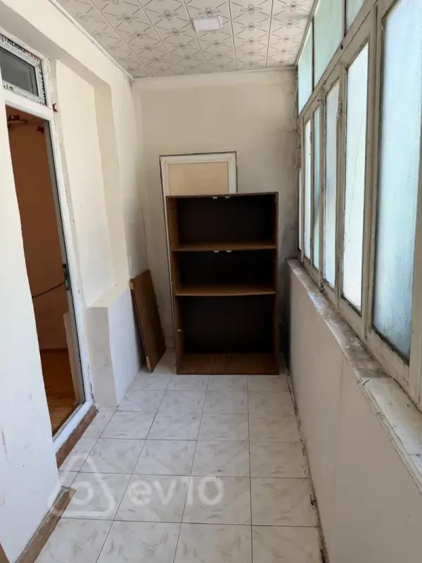Kirayə verilir 2 otaqlı köhnə tikili 55 m²