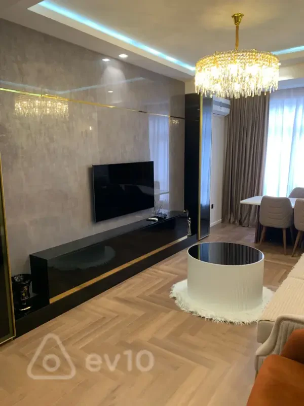 Satılır 3 otaqlı yeni tikili 70 m²