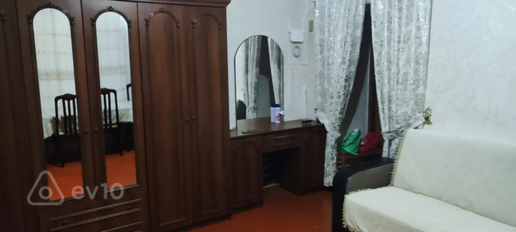 Kirayə verilir 1 otaqlı köhnə tikili 20 m²