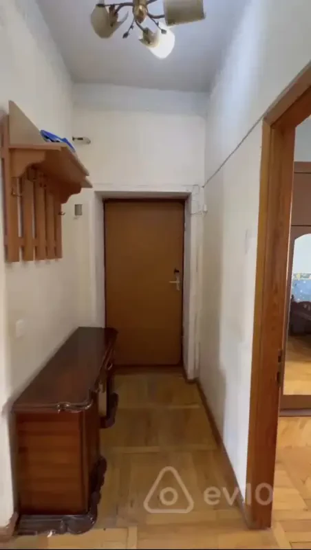 Kirayə verilir 3 otaqlı köhnə tikili 70 m²