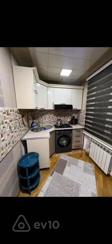 Kirayə verilir 3 otaqlı köhnə tikili 72 m²